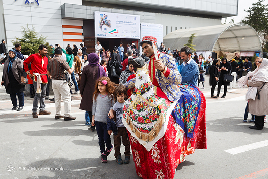 سومین نمایشگاه توانمندی‌های روستائیان و عشایر