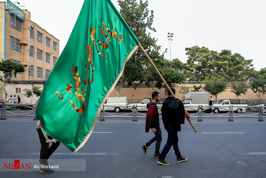 خیابان های تهران در شب میلاد امام زمان‌(عج)