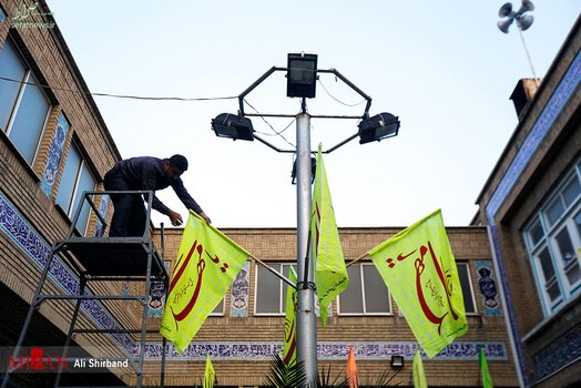 خیابان های تهران در شب میلاد امام زمان‌(عج)