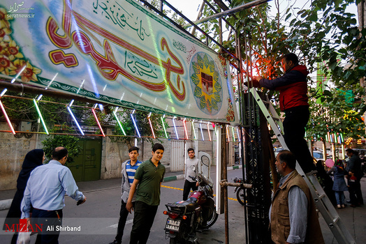 خیابان های تهران در شب میلاد امام زمان‌(عج)