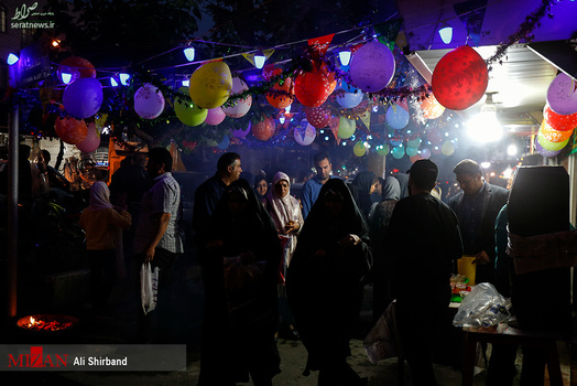 خیابان های تهران در شب میلاد امام زمان‌(عج)