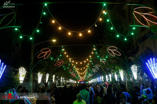 خیابان های تهران در شب میلاد امام زمان‌(عج)