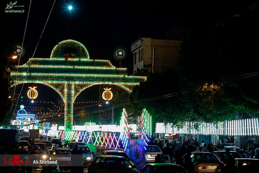 خیابان های تهران در شب میلاد امام زمان‌(عج)