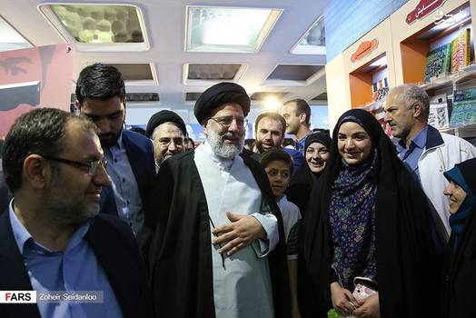 حضور رئیسی در نمایشگاه کتاب