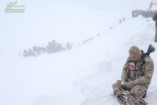 سرباز ترکیه خسته و غمگین از فقدان دوستان خود