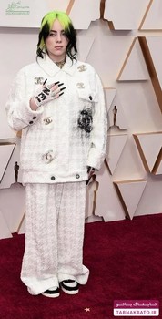 بیلی‌آیلیش با لباس‌هایی از برند شانل