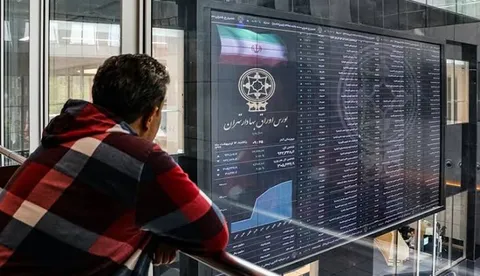 سبزپوشی خیره‌کننده بازار | بورس ۱۱۰ هزار واحد قد کشید