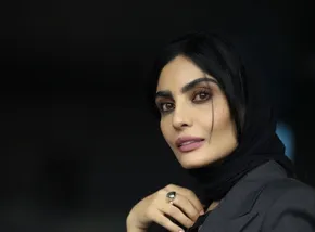 عکس/ مونا فرجاد در آغوش مادر مهربانش