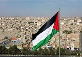 عکس/پرچم نیمه افراشته فرانسه در تهران
