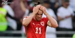 عکس/ بازوبند جالب کاپیتان ولز مقابل ایران