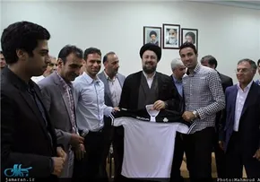 عکس/ اعتراض پزشکان به بازداشت یک جراح