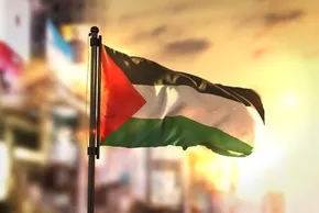 فیلم/ شهروند بریتانیایی در استودیوی BBC غوغا به پا کرد