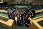 دولت و مجلس قرارداد و حقوق کارکنان دولت را ساماندهی می‌کنند