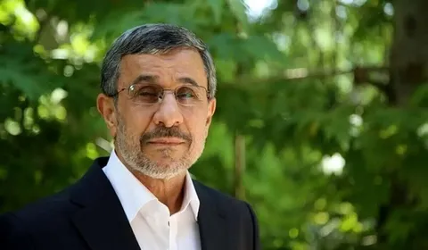 فیلم | ماجرای برخورد تند احمدی‌نژاد با گل‌آقا؛ سهمیه کاغذ را قطع کرد!