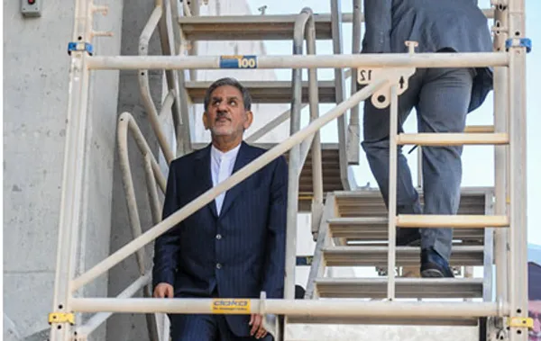 چقدر تنگه آسانسور همایونی ندارین