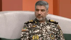 تصاویر/ حضور فرمانده جدید ارتش در حرم امام(ره)