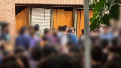 دو دانشجوی دانشگاه تهران به علت آتش زدن پرچم ایران اخراج شدند+ فیلم
