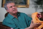 از بهنوش بختیاری تا سوشا مکانی/ وقتی سلبریتی‌ها کتاب می‌نویسند!