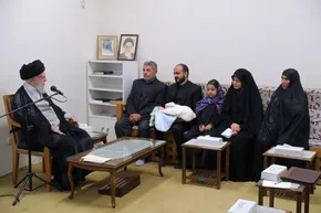 تصاویر/ دیدار دست‌اندرکاران مراسم سالگرد شهید سلیمانی با رهبر معظم انقلاب
