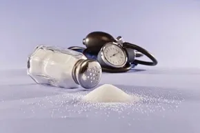 کاریکاتور/ مراقبت در مصرف نمک!