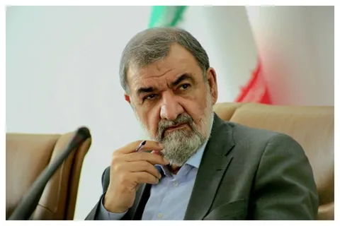 تصاویر| حضور دبیر شورای عالی امنیت ملی در منزل شهید لاریجانی