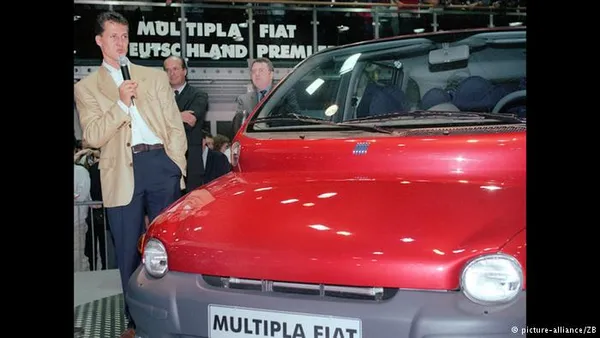 Fiat Multipla

فیات مولتیپلا، خودرویی ایتالیایی است که نام آن در اکثر لیست‌های 