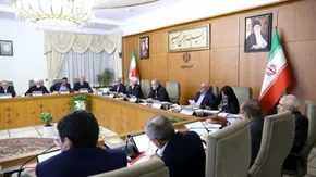 تصاویر | متن و حاشیه حضور رئیس‌جمهور و هیئت دولت در مرقد امام