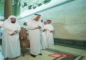 عکس/مردی كه از فراغ امام درگذشت