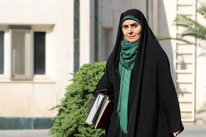 فیلم | افشاگری ثابتی از سفر یک میلیاردی فرزانه صادق در صحن مجلس