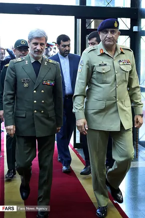 فیلم/ ویدیوئی از فرمانده ارتش که خبرساز شد