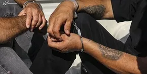 فیلم/ کشف سلاح‌های سرد مرگبار از اغتشاشگران