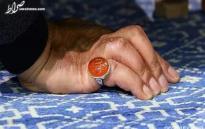 تصویری قدیمی از شهید سلیمانی در کنار جمعی از رزمندگان جنگ تحمیلی