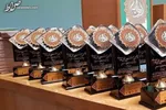عکس/ رئیسی در حلقه دانشجویان نمونه