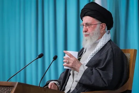 فیلم| اینفلوئنسر اینستاگرامی: شرمنده رهبر انقلابیم