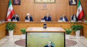 فیلم | معاون سابق پزشکیان: سفرم به قطب جنوب لاکچری نبود و خیلی هم سخت بود | در کشتی امواج ده متری می دیدیم و حالت تهوع داشتیم!