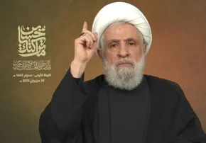 عکس | دبیر کل جدید حزب‌الله در حرم امام رضا (ع)