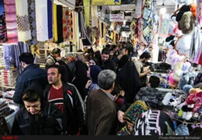 عکس/ موتورسواری سفیر آلمان در بازار تهران!