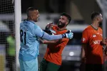 ماجرای پیشنهاد یک میلیون دلاری استقلال به بیرانوند/ یک فرد متمول پشت پرده پیشنهاد آبی‌ها به ستاره پرسپولیس