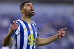 آذری جهرمی:چرا باید از هواداران استقلال عذر‌خواهی کنم؟