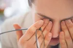 چشم‌ها به این دلیل عجیب هم خشک می‌شوند