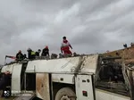 ۲کشته و ۱۸ مجروح در تصادف یک اتوبوس+عکس