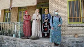 تصاویر / تیپ متفاوت روناک، سلمان و عمو کاووس / نشست خبری عوامل سریال «نون خ ۵»