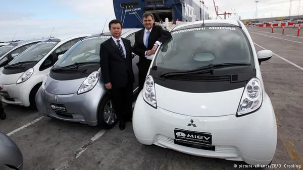 Mitsubishi i-MiEV

این خودروی کوچک برقی محصول شرکت میتسوبیشی است.