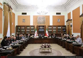 تصاویر/بقایی و زنبیل قرمز حاوی دفاعیاتش در دادگاه!