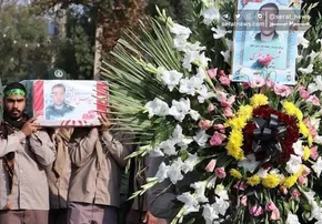 فیلم | التماس مادر قاتل به مادر الهه حسین‌نژاد مقابل دادگاه