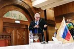 بلومبرگ: آمریکا به دنبال تمدید نامحدود تحریم‌های تسلیحاتی ایران است