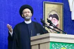 امام جمعه قزوین: امروز بدون روسری قهوه می‌خورند فردا دنبال نجاسات می‌روند