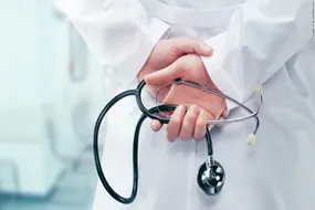 پزشکان قید طبابت زدند؛ از مهاجرت تا ساخت‌وساز و مدیریت شرکت‌ها