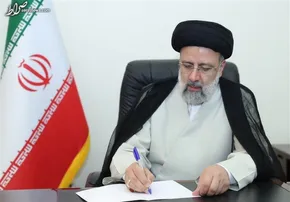 تصاویر / حمله با تخم مرغ به سفارت آذربایجان