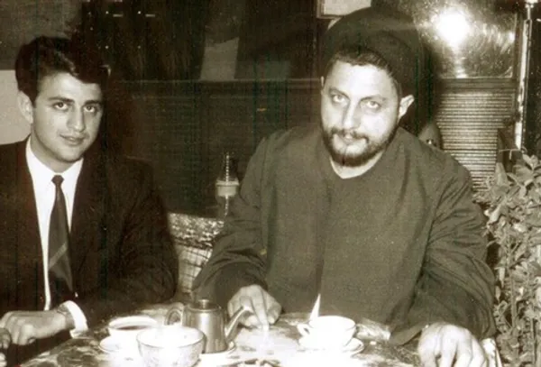 سیدصادق طباطبایی در کنار امام موسی صدر 